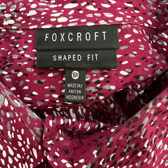 FOXCROFT Shaped Fit Button Up Blouse SZ 18W Wine Abstract Dot Rayon Shirt - Picture 6 of 10
